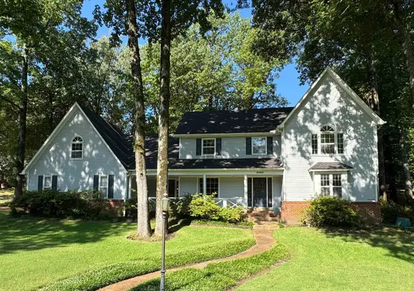 2065 STEEPLEBROOK DR, Memphis, TN 38016