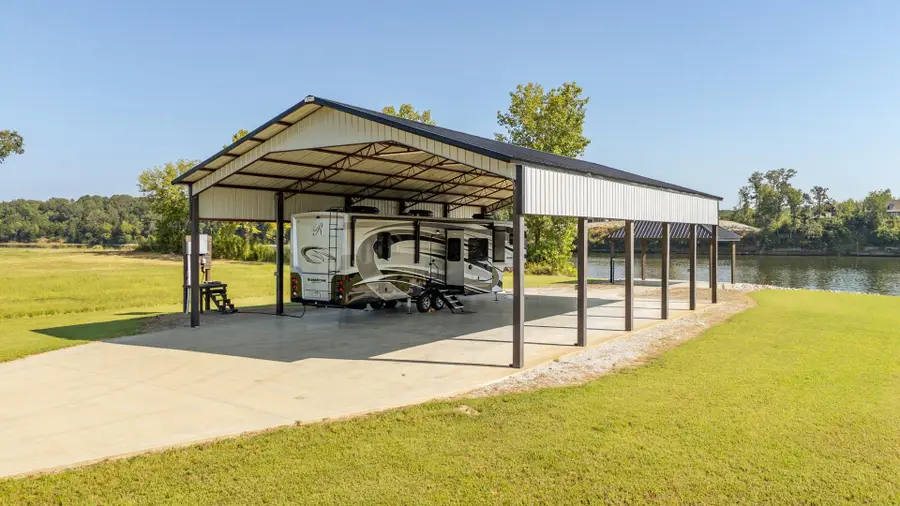 6235 CRAVENS RD, Savannah, TN 38372 - Image #3