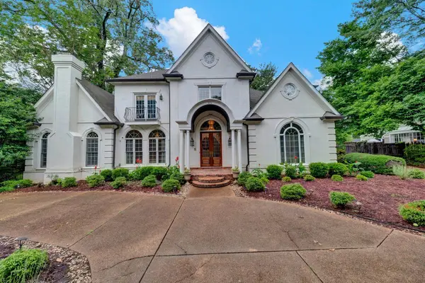 371 W CHERRY CIR, Memphis, TN 38117