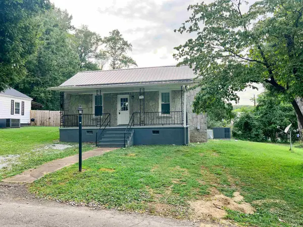 202 MORRIS ST, Waynesboro, TN 38485