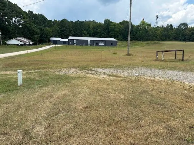 745 MULBERRY AVE, Selmer, TN 38375 - Image #3