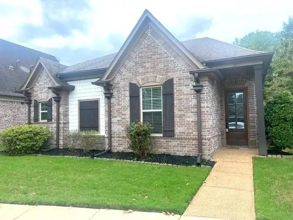 1977 ROCHELLE LN, Cordova, TN 38016