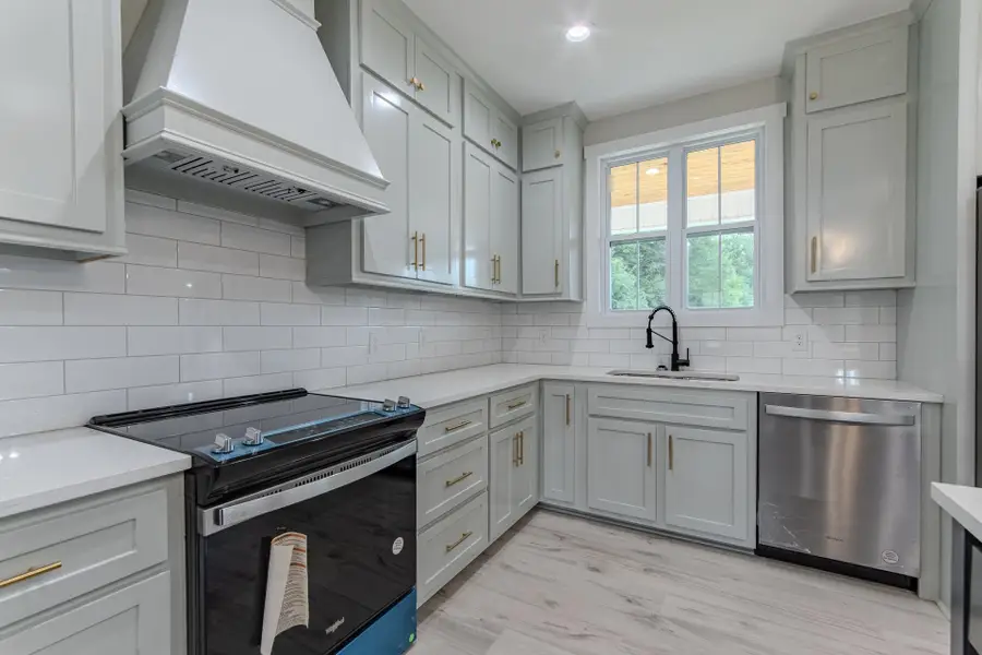 90 COLUMBUS LN, Adamsville, TN 38310 - Image #2