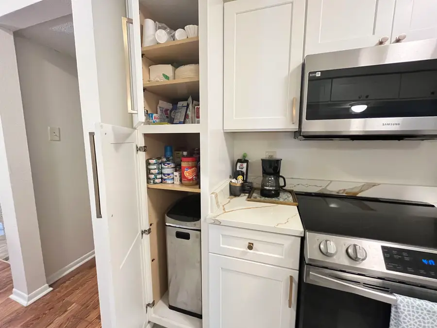 6681 WHISPERING OAK PL, Memphis, TN 38120 - Image #2