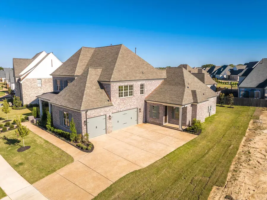 292 BECKHAM DR, Collierville, TN 38017 - Image #2