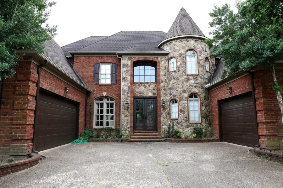 649 RIDGE SPRINGS RD, Collierville, TN 38017 - Image #2