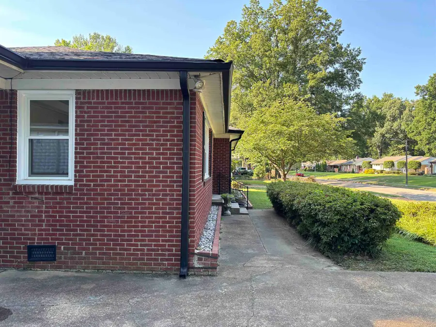 1086 PERKINS TER, Memphis, TN 38117 - Image #3