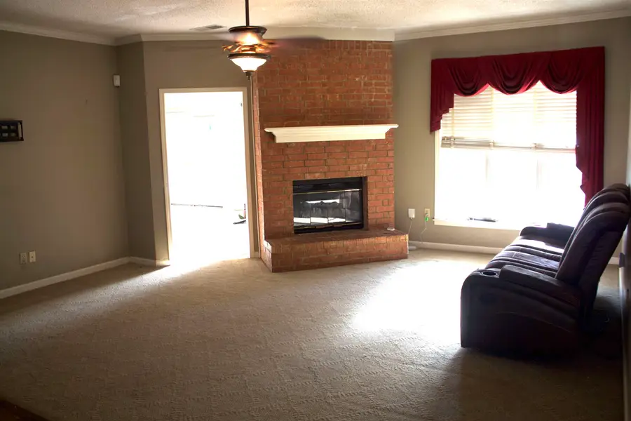 857 PARADISE DR, Cordova, TN 38018 - Image #2