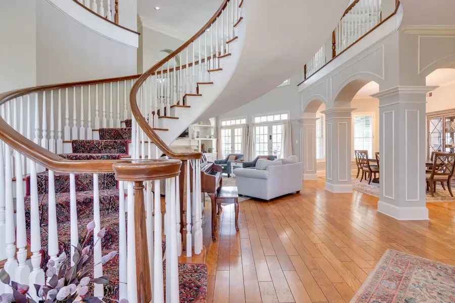 8813 THREE CHIMNEYS DR E, Germantown, TN 38138 - Image #2