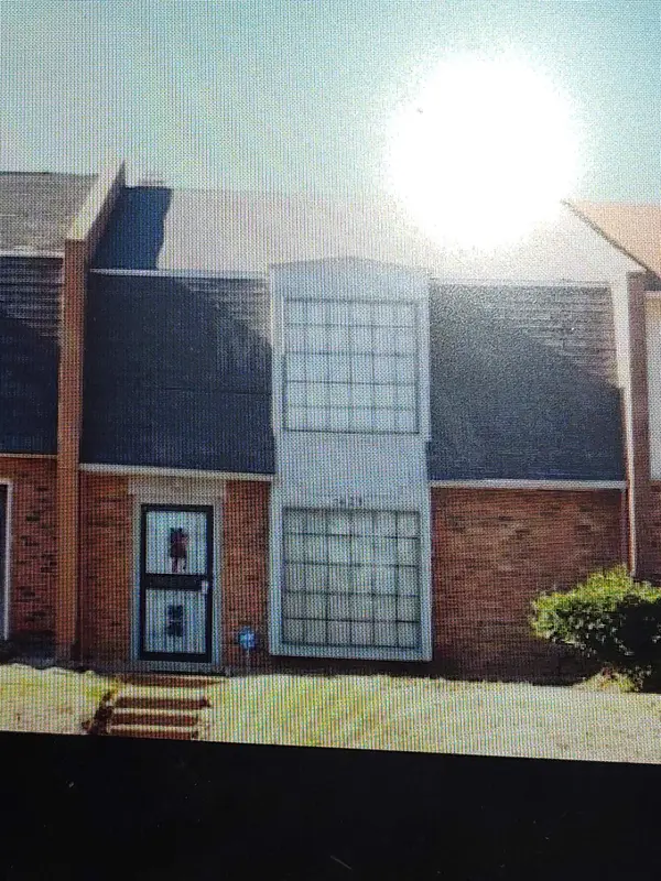 3629 CHESTERWOOD DR #77, Memphis, TN 38118