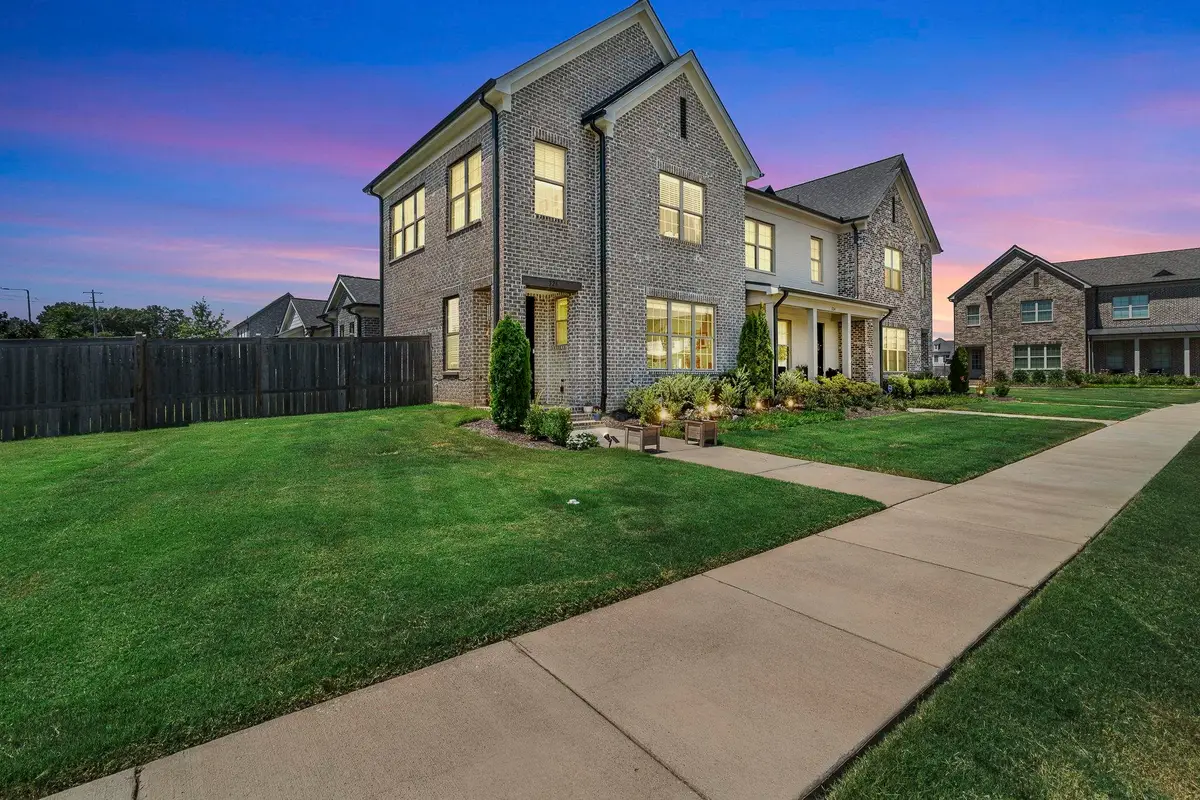 526 BURNT OAK ALY, Collierville, TN 38017 - Image #1