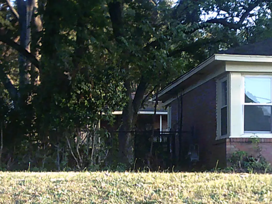 253 E RAINES RD, Memphis, TN 38109 - Image #3