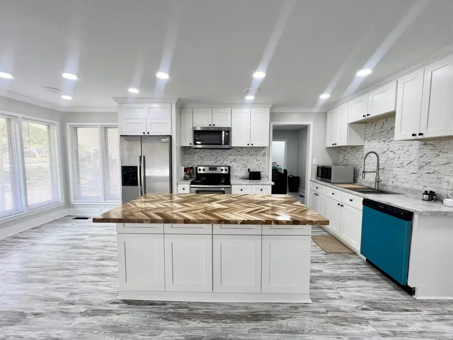 230 S OAK ST, Adamsville, TN 38310 - Image #2