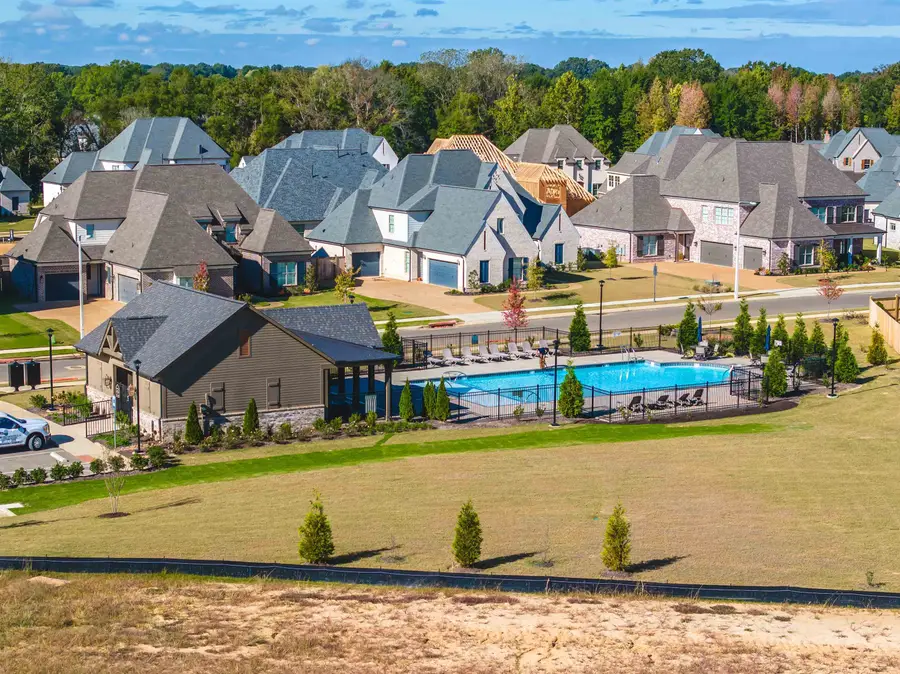 285 BECKHAM DR, Collierville, TN 38017 - Image #2