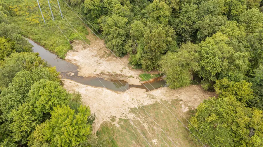 365 TURNBOW LN, Crump, TN 38327 - Image #2