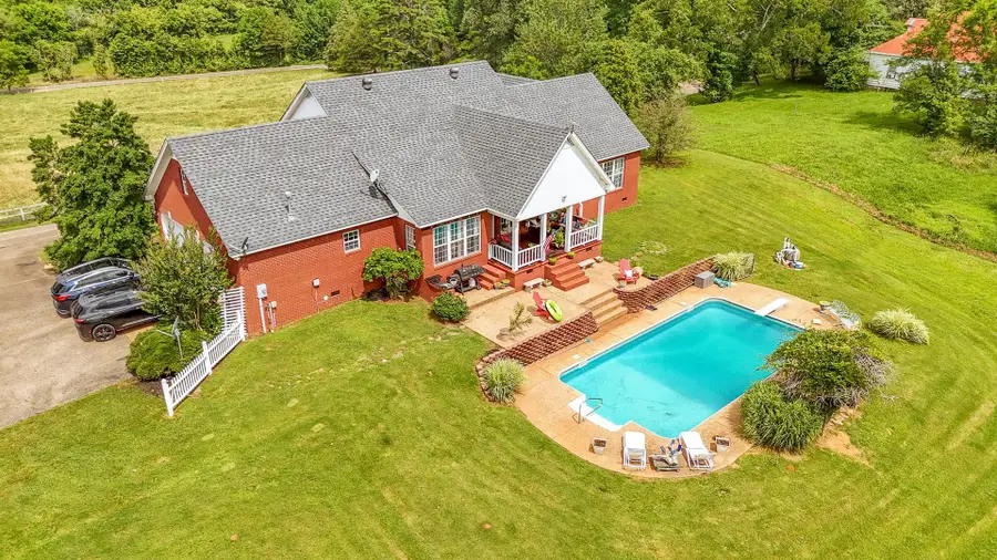 94 BECKHAM LN, Savannah, TN 38372 - Image #2
