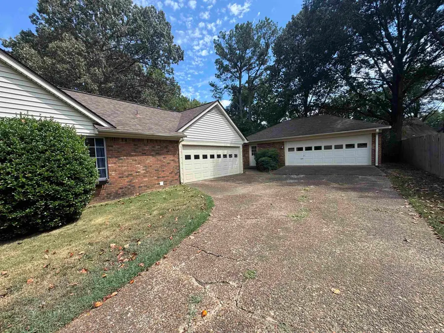 8007 STEVEN FRANKLIN DR, Bartlett, TN 38133 - Image #3