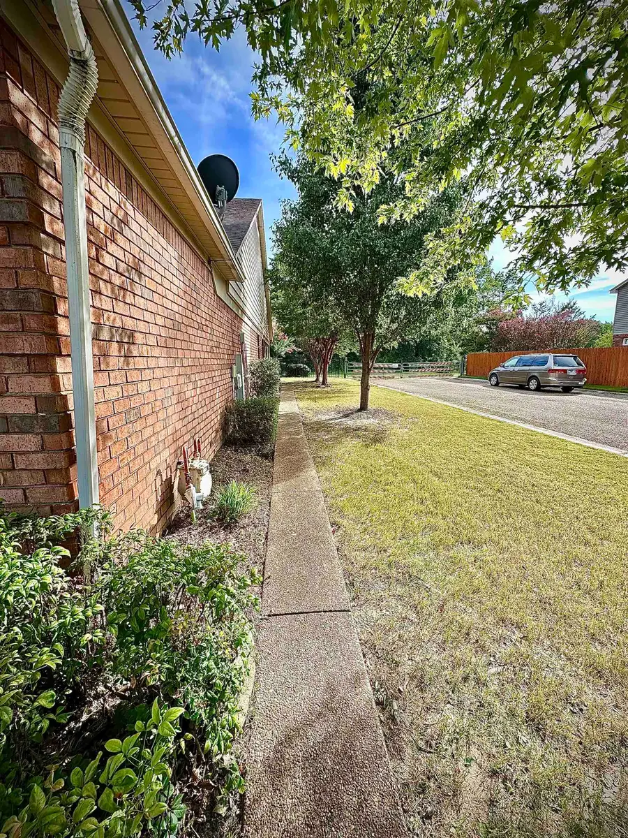 4075 MUIRFIELD DR, Memphis, TN 38125 - Image #3