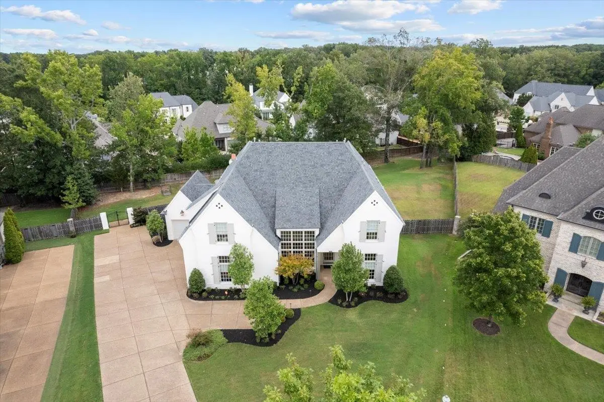 10394 N DUNCAN WOODS DR, Collierville, TN 38017 - Image #1