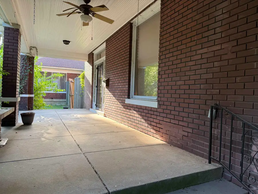 2007 YOUNG AVE, Memphis, TN 38104 - Image #2