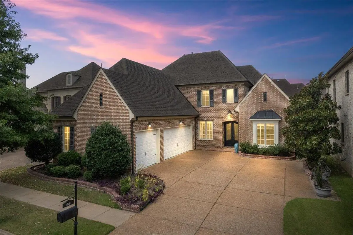 1799 WELLSLEY DR, Germantown, TN 38139 - Image #1