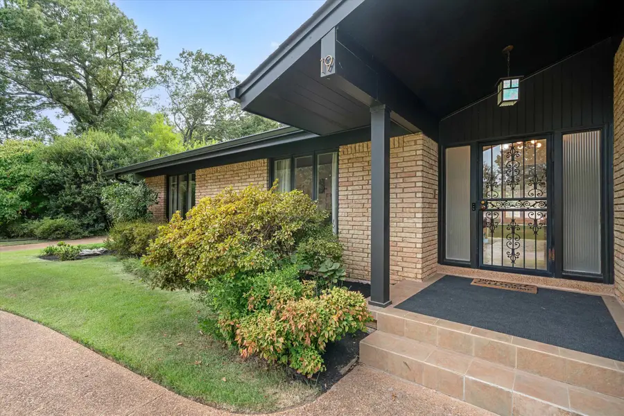 19 E YATES RD S, Memphis, TN 38120 - Image #3