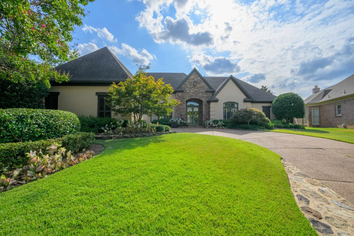 3257 S AVENEL CV, Memphis, TN 38125 - Image #1