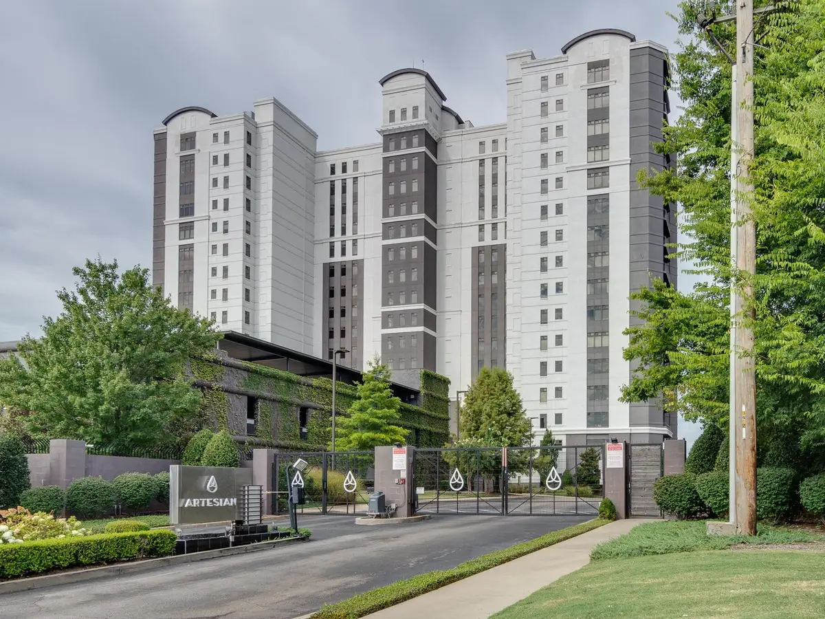 717 RIVERSIDE DR #401, Memphis, TN 38103 - Image #1