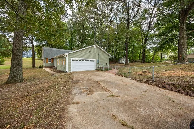 80 PINEWOOD DR, Jackson, TN 38305 - Image #2