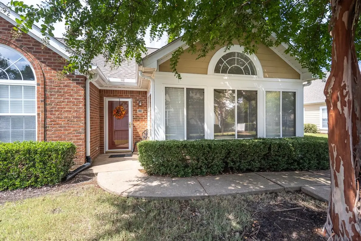 1862 APPLING OAKS CIR #37, Cordova, TN 38016 - Image #1