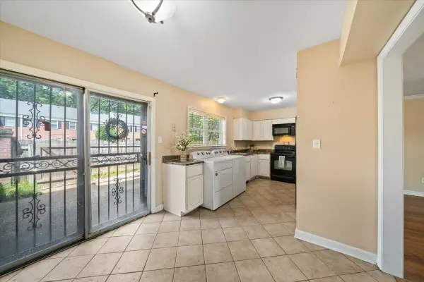 5696 QUINCE RD #3, Memphis, TN 38119