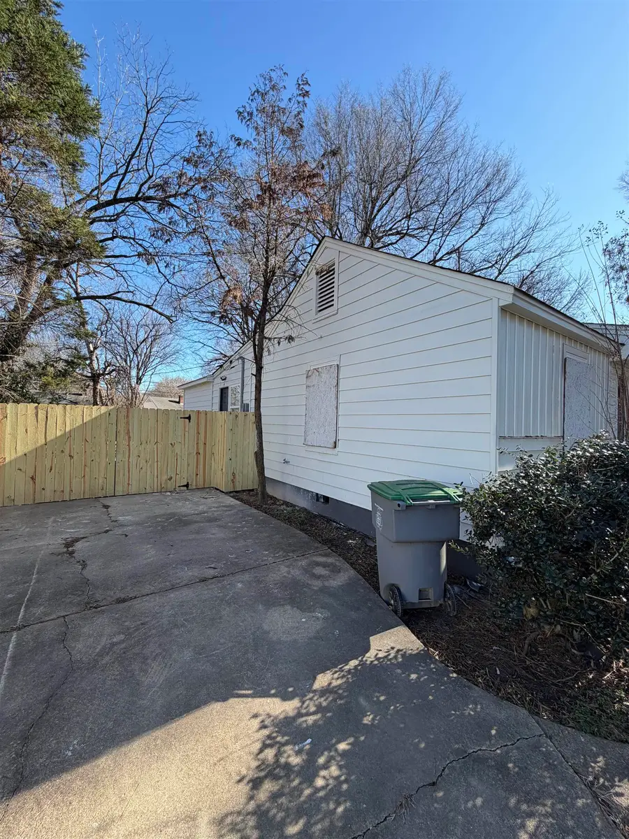 1628 CHERRY RD, Memphis, TN 38117 - #3