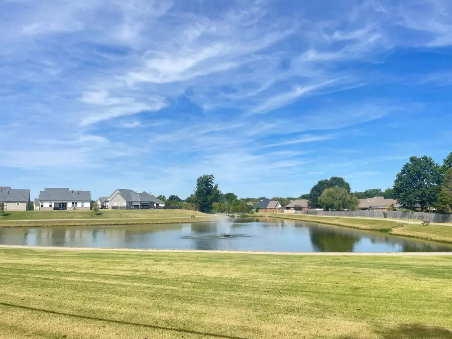 5 NORTHERN LEAF DR, Oakland, TN 38060 - Image #2