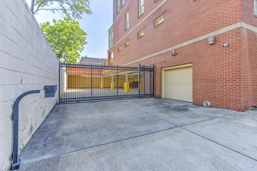 65 E PONTOTOC AVE #303, Memphis, TN 38103 - Image #2