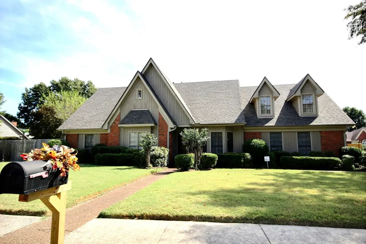 2000 WESTBRIAR DR, Cordova, TN 38016 - Image #1