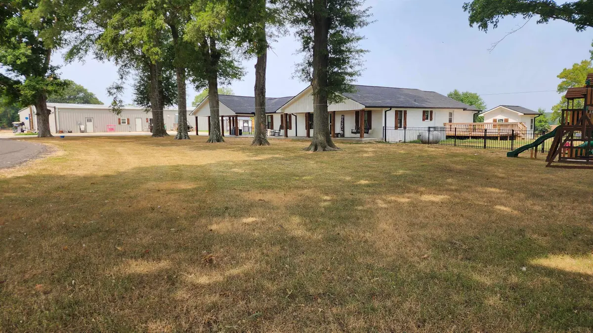 948 GEORGE WEAKLEY RD, Dyersburg, TN 38024 - Image #1