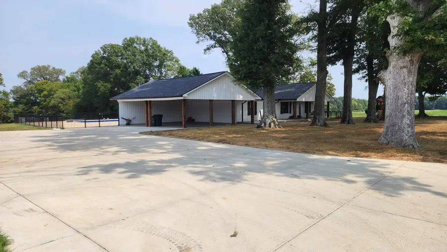 948 GEORGE WEAKLEY RD, Dyersburg, TN 38024 - Image #2