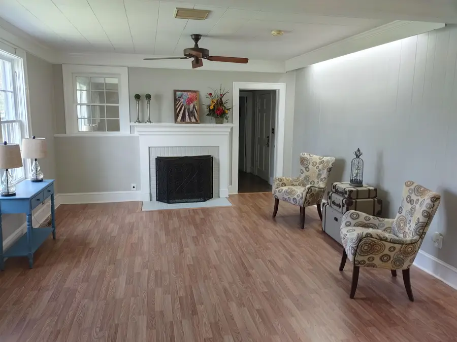 165 COLLEGE ST, Savannah, TN 38372-2078 - Image #2