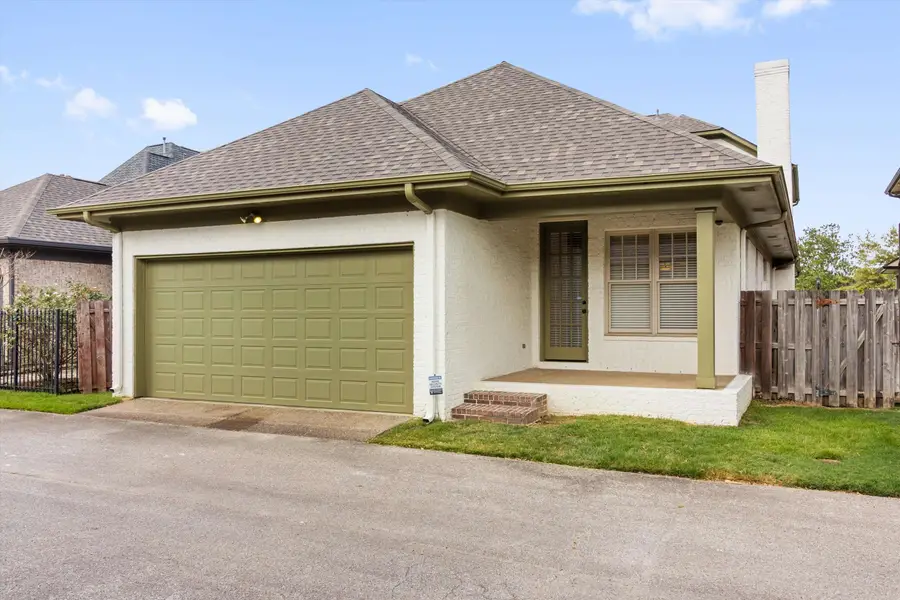 2106 CARISBROOKE DR, Collierville, TN 38017 - Image #2