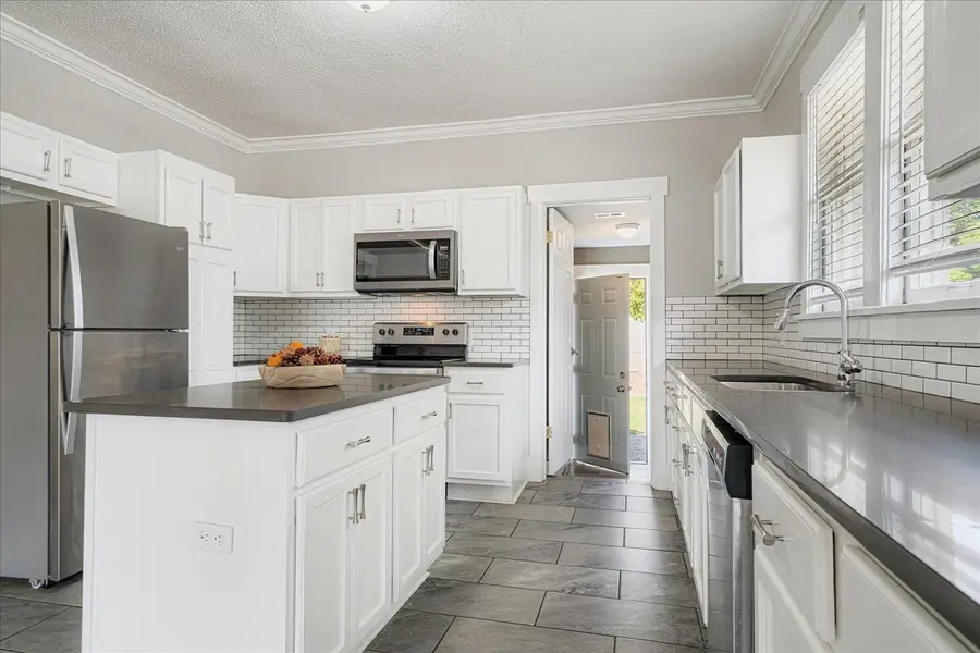 855 GARLAND ST, Memphis, TN 38107 - Image #2