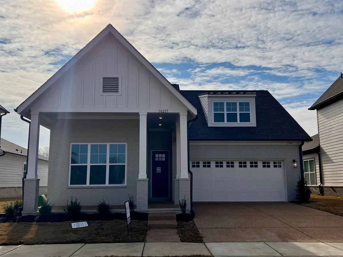 10217 LOUANNE DR, Collierville, TN 38017 - Image #1