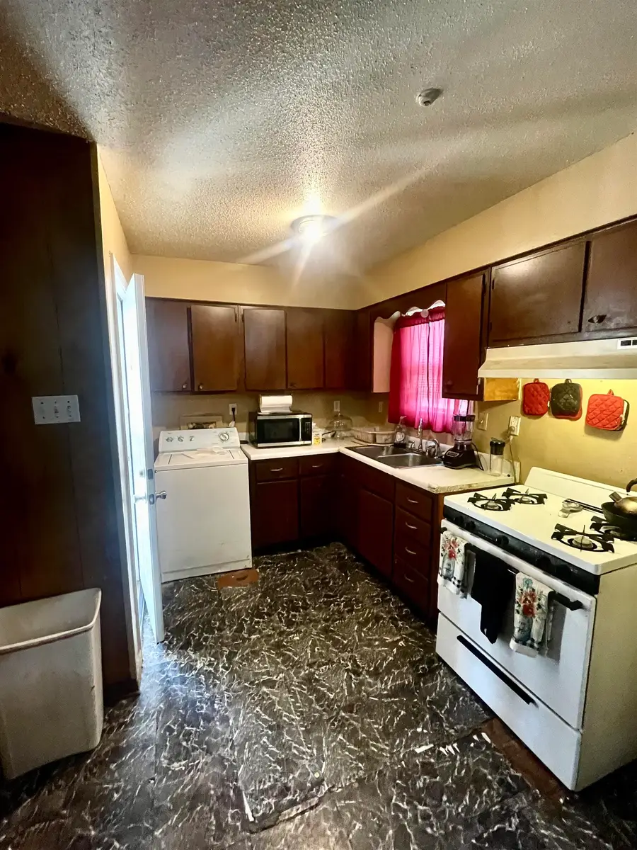 198 LORAINE RD, Memphis, TN 38109 - Image #2