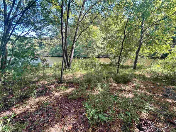 65 WOODRUN DR #WR65, Middleton, TN 38052