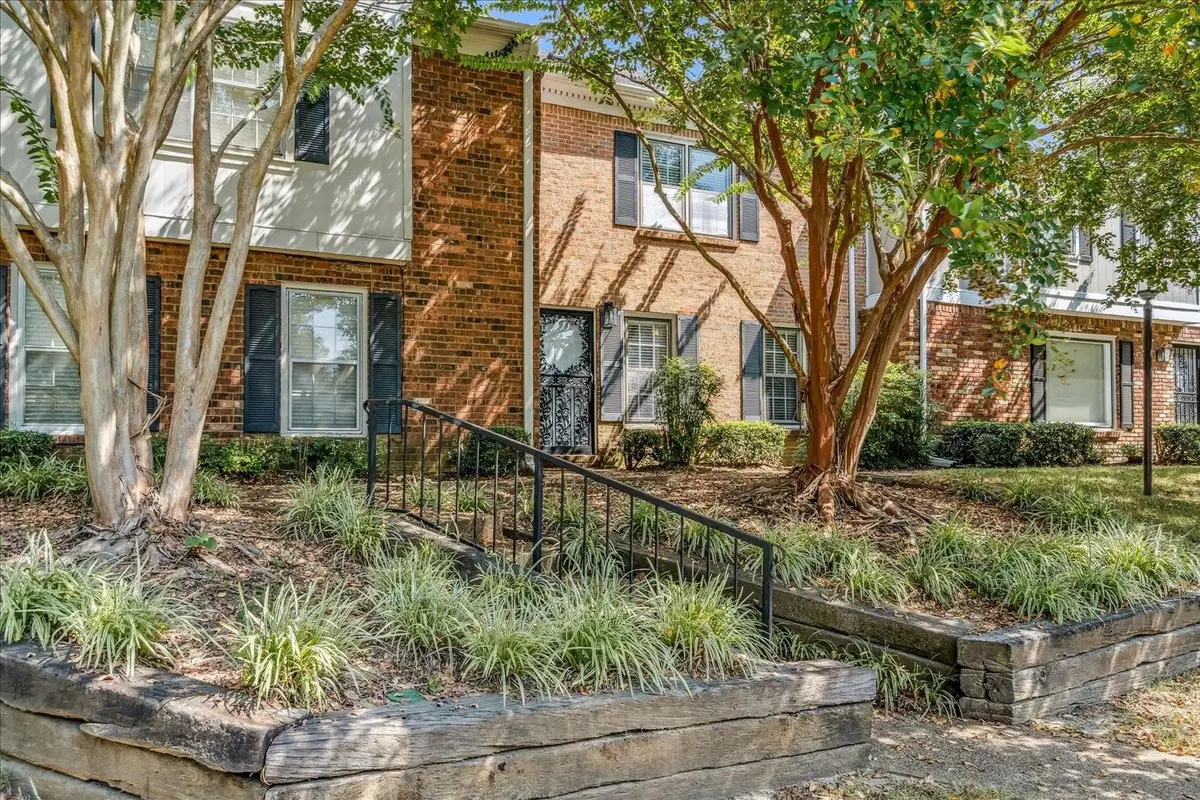 6976 COUNTRY RD #34, Germantown, TN 38138 - Image #1