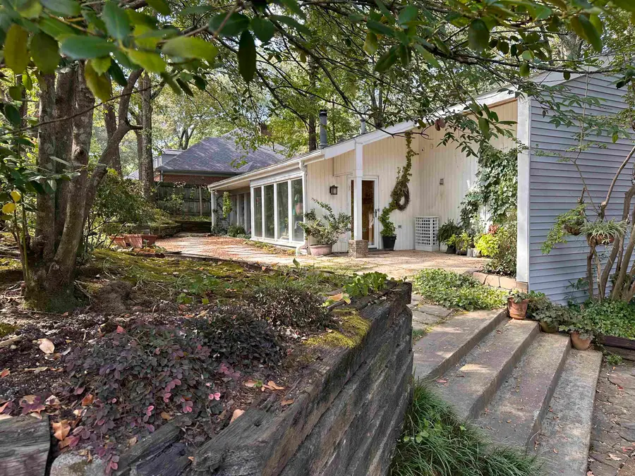 8228 PLANTERS GROVE DR, Cordova, TN 38018 - Image #2