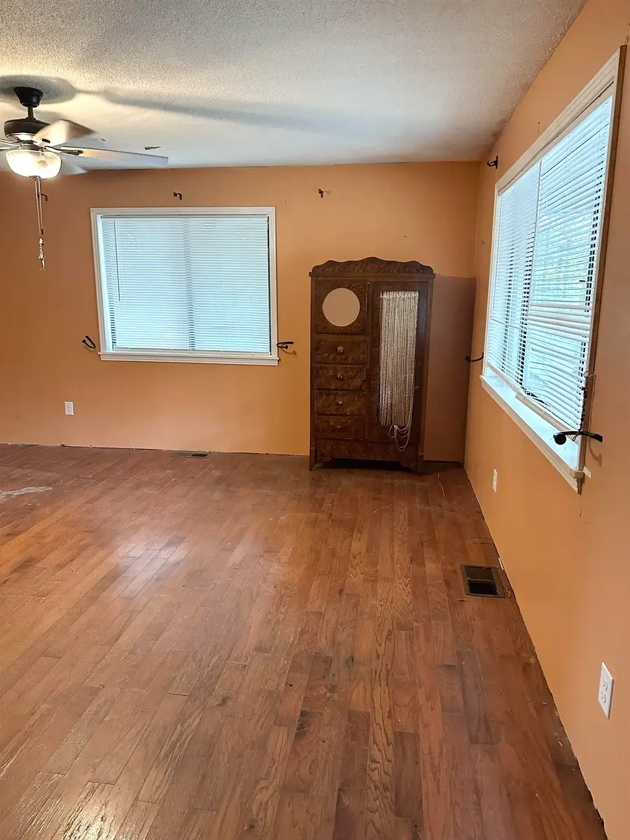 53 CRABTREE RD, Selmer, TN 38375-6235 - Image #3