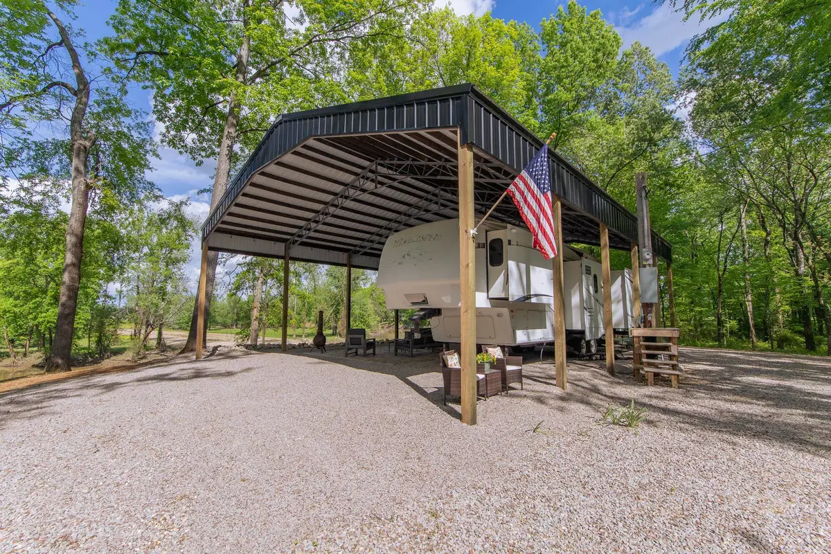 850 ELIZABETH LN, Savannah, TN 38372 - Image #1