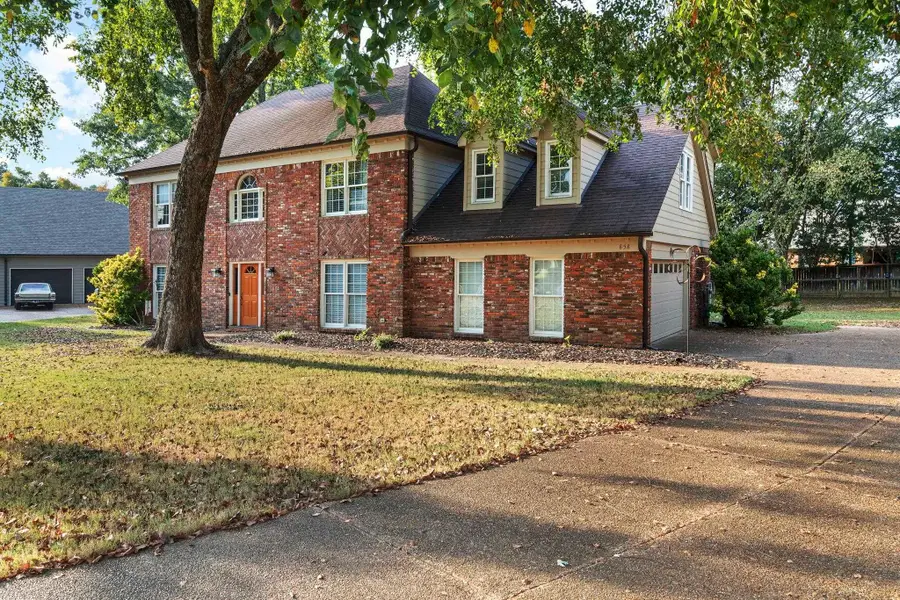 858 GUNNISON DR, Collierville, TN 38017 - Image #2