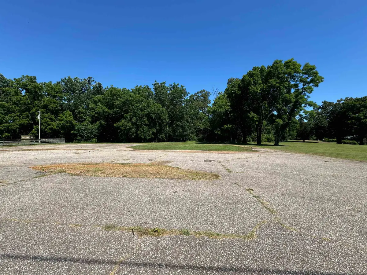 701 TENNESSEE ST, Bolivar, TN 38008 - Image #1