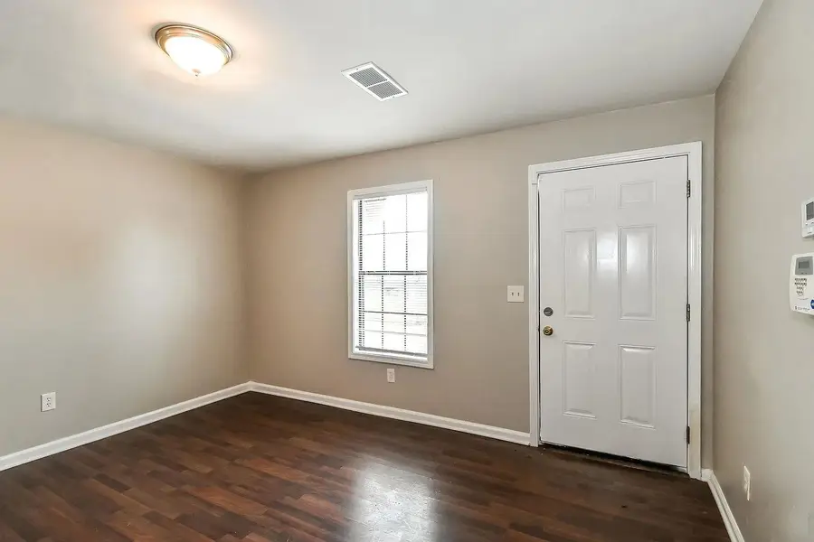 5003 DENEEN DR, Memphis, TN 38109 - Image #2